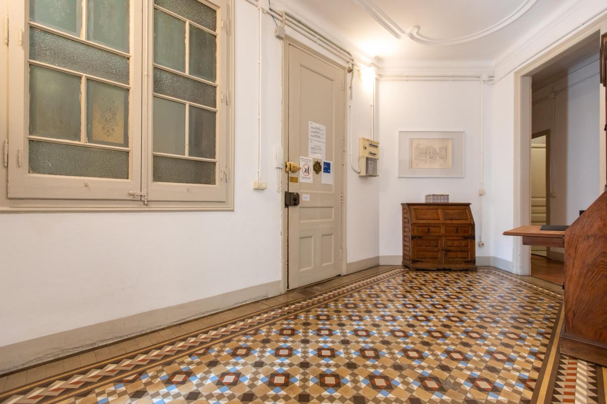 B21-apartamento Modernista Grupos Apartment